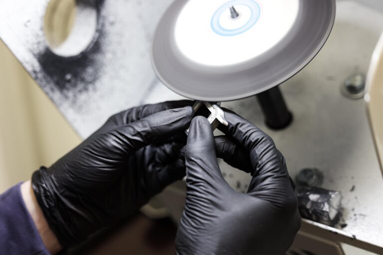 Expert Watch Polishing Services