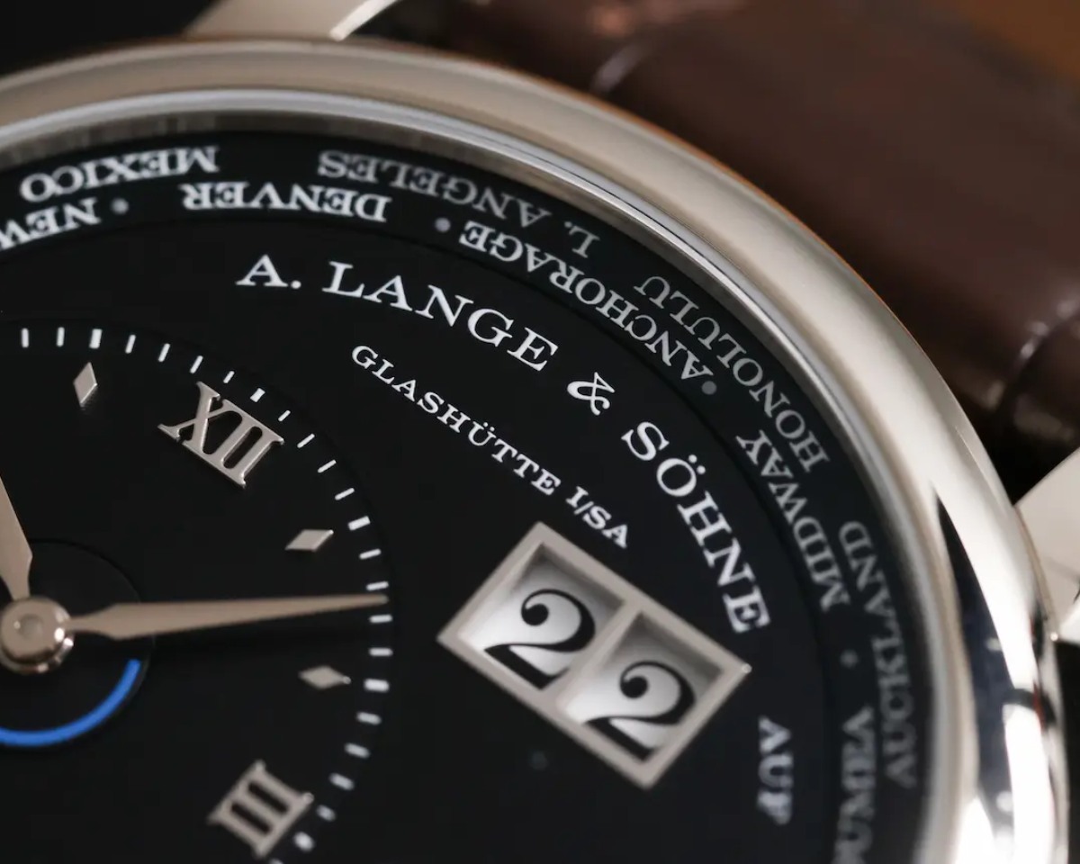 Panorama date window and fine dial finishing on the A. Lange & Söhne Lange 1 Time Zone