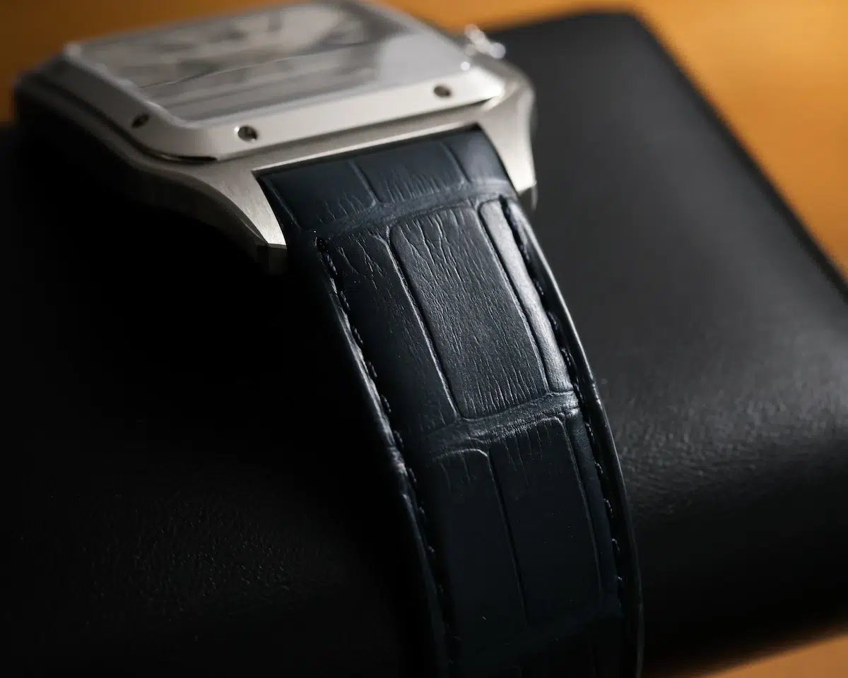 side profile of the Cartier Santos-Dumont CRWSSA0032 showing slim case and strap attachment