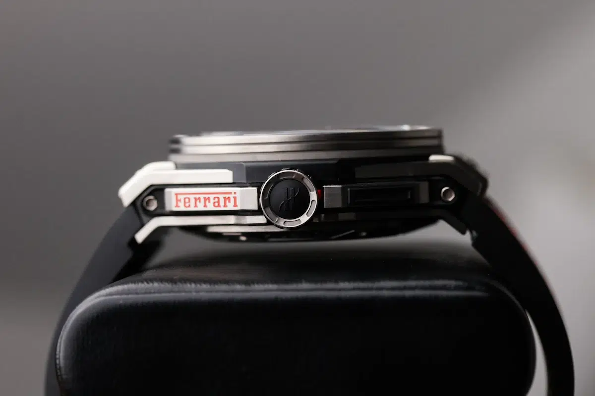 Profile view of Hublot Big Bang Ferrari chronograph pushers and case side