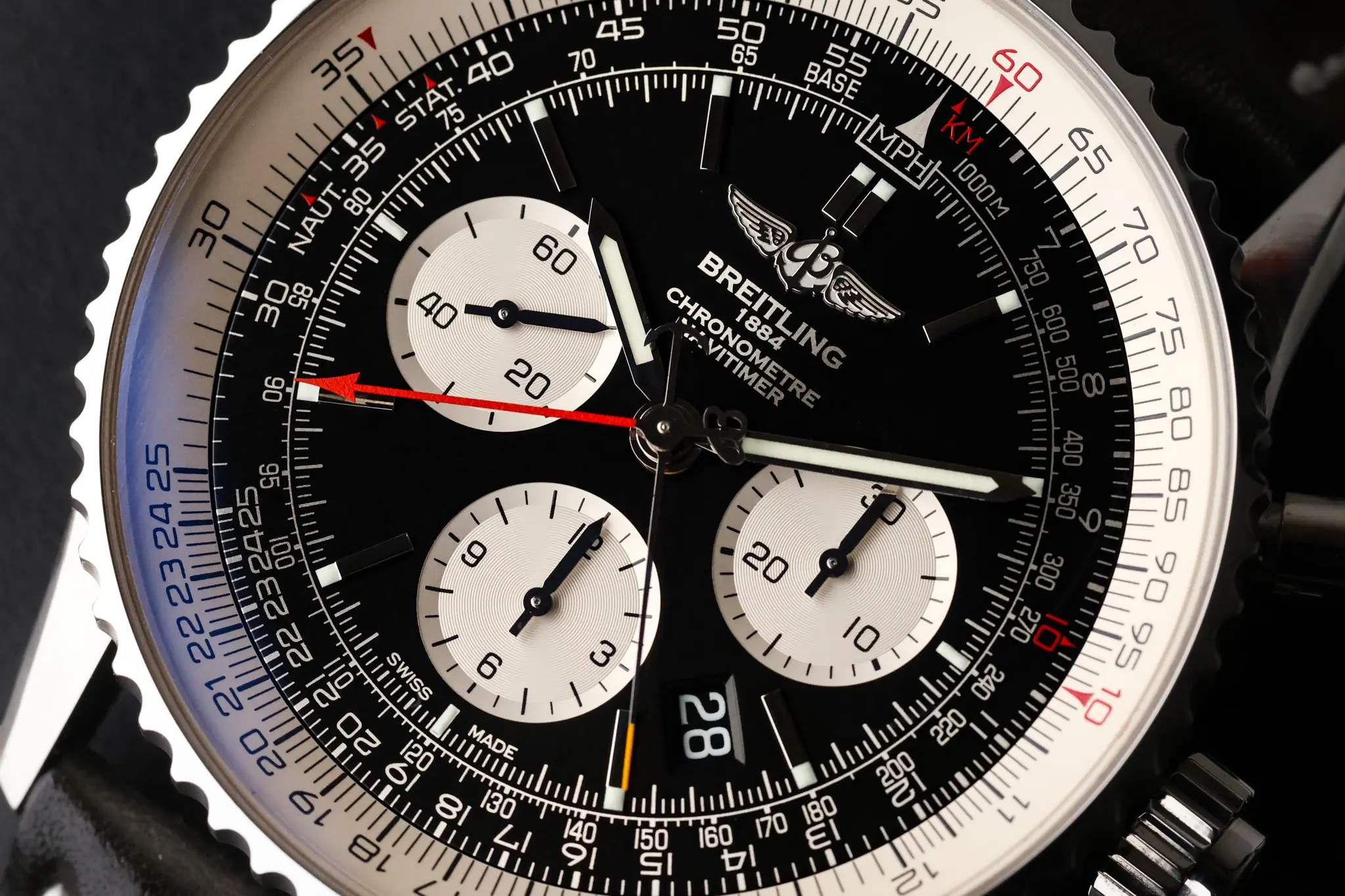 Breitling Navitimer Rattrapante AB031021/BF77-441X dial close up