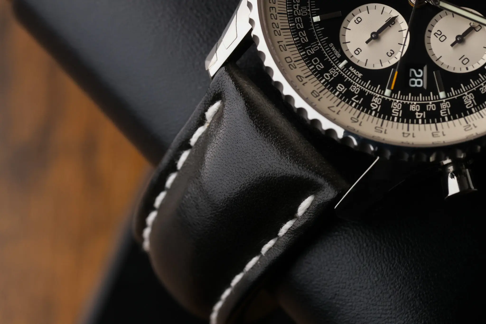 Breitling Navitimer Rattrapante AB031021/BF77-441X leather strap and case