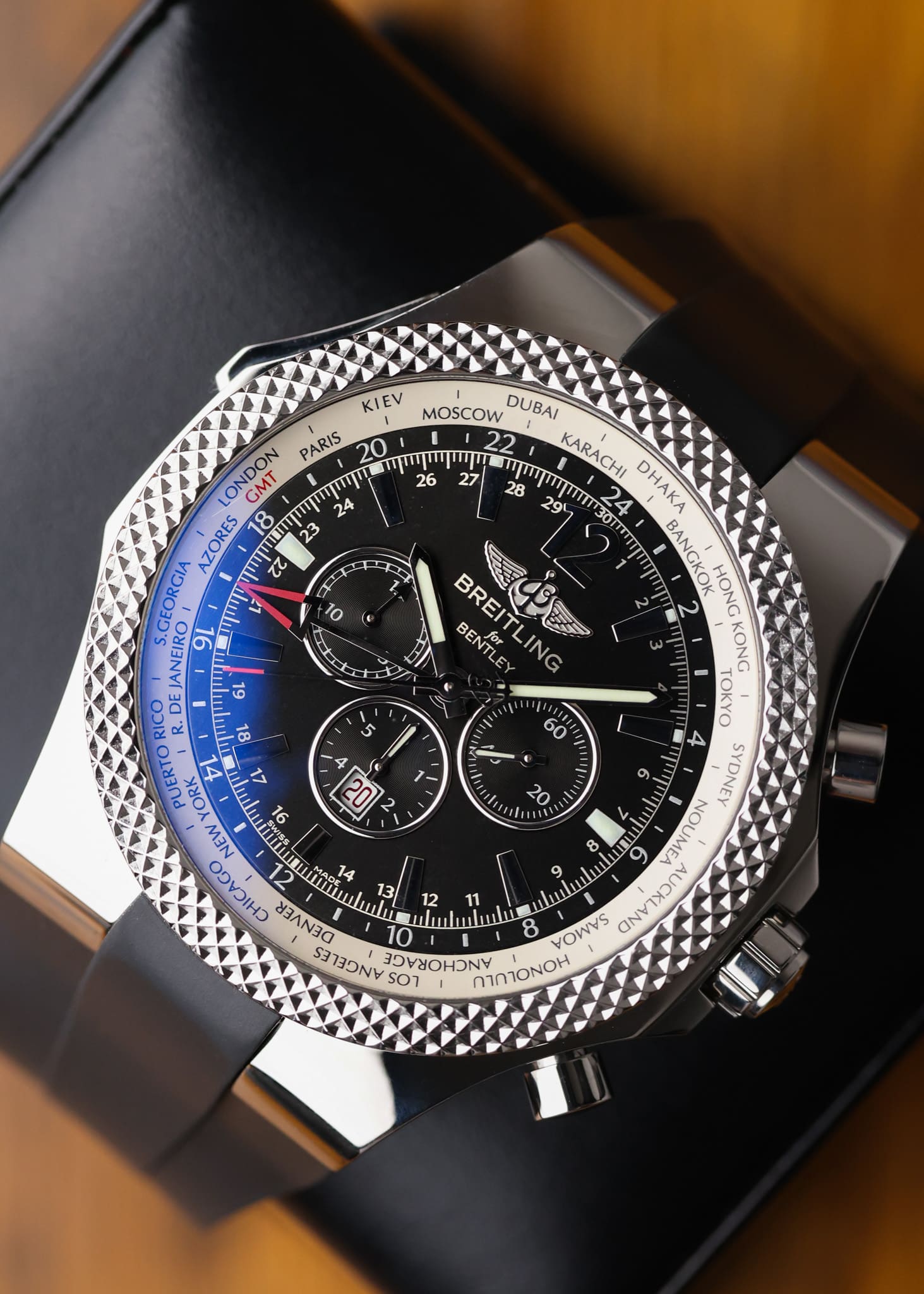 Front view of the Breitling Bentley Chronograph GMT with knurled bezel and black dial