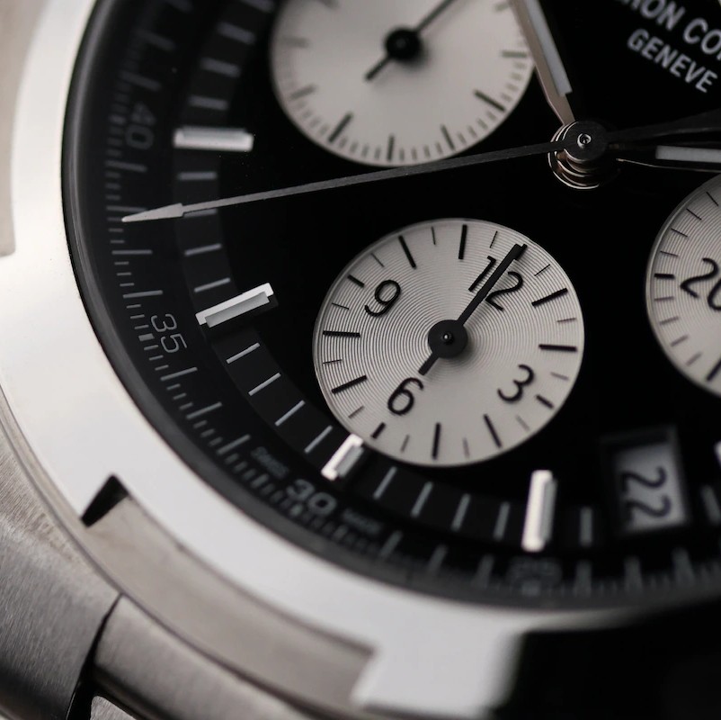 Vacheron Constantin Overseas Chronograph case bezel detail