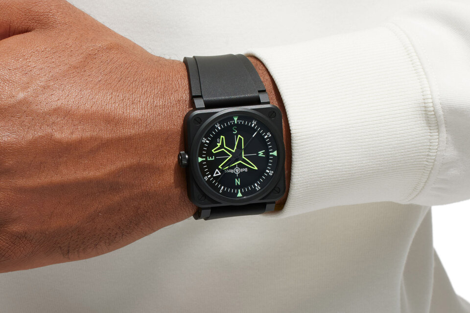BR-03 Gyrocompass on the wrist