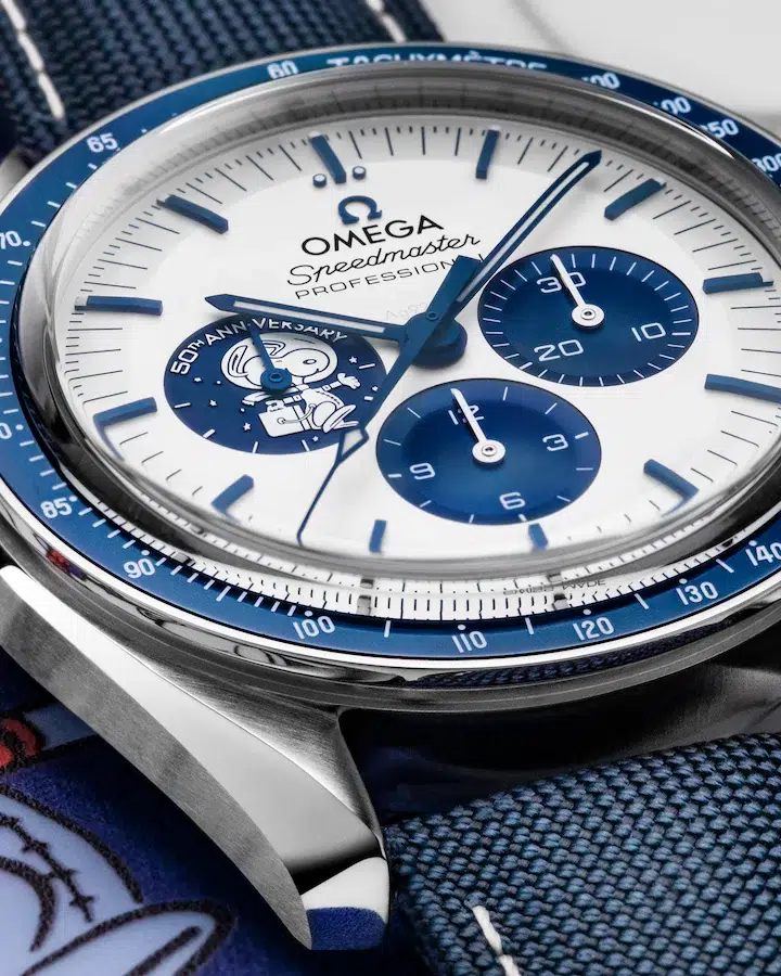 omega speedmaster snoopy dial