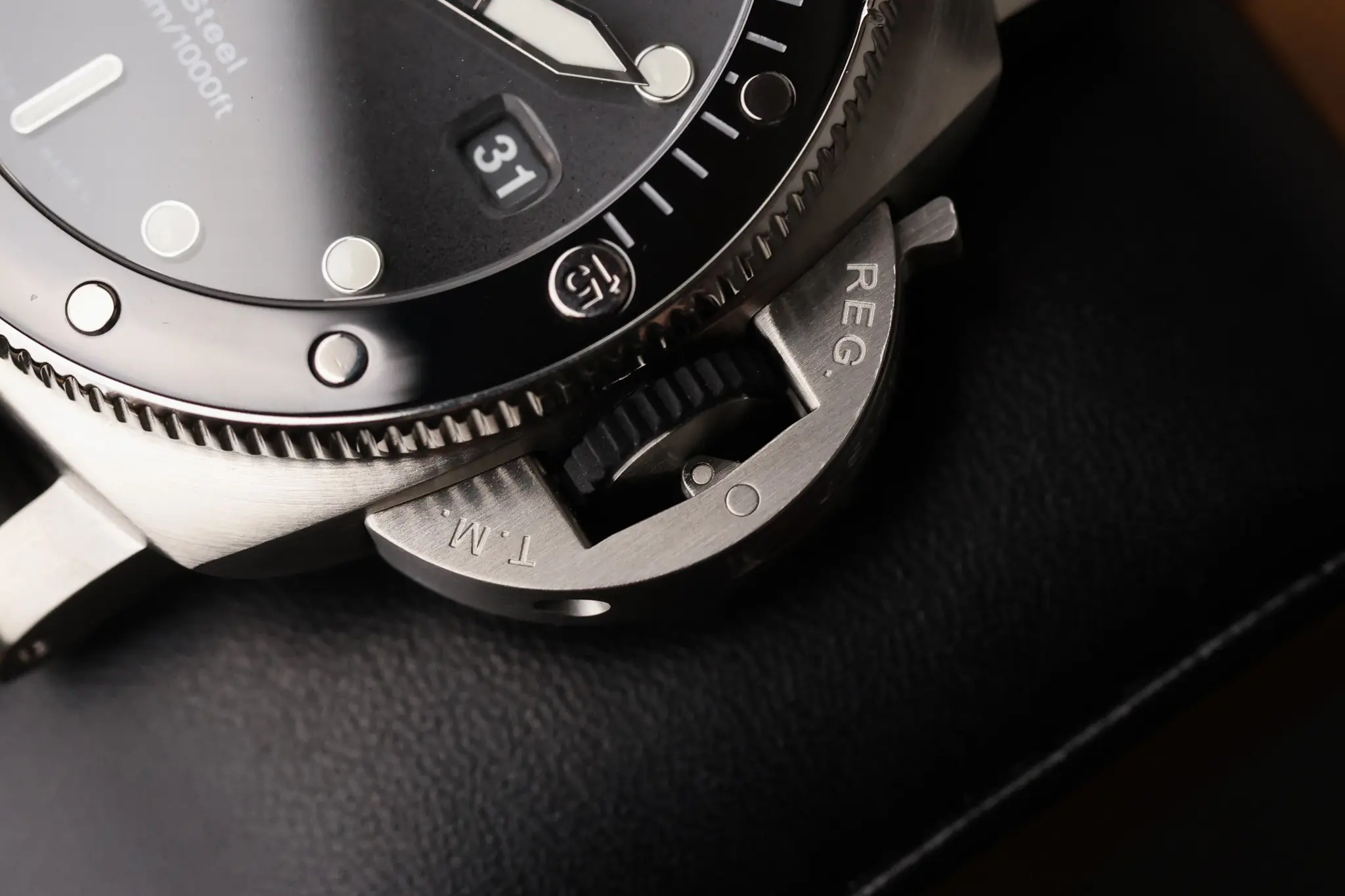 Close-up of Panerai Submersible QuarantaQuattro Grigio Roccia dial showing gradient gray finish, date window, and small seconds