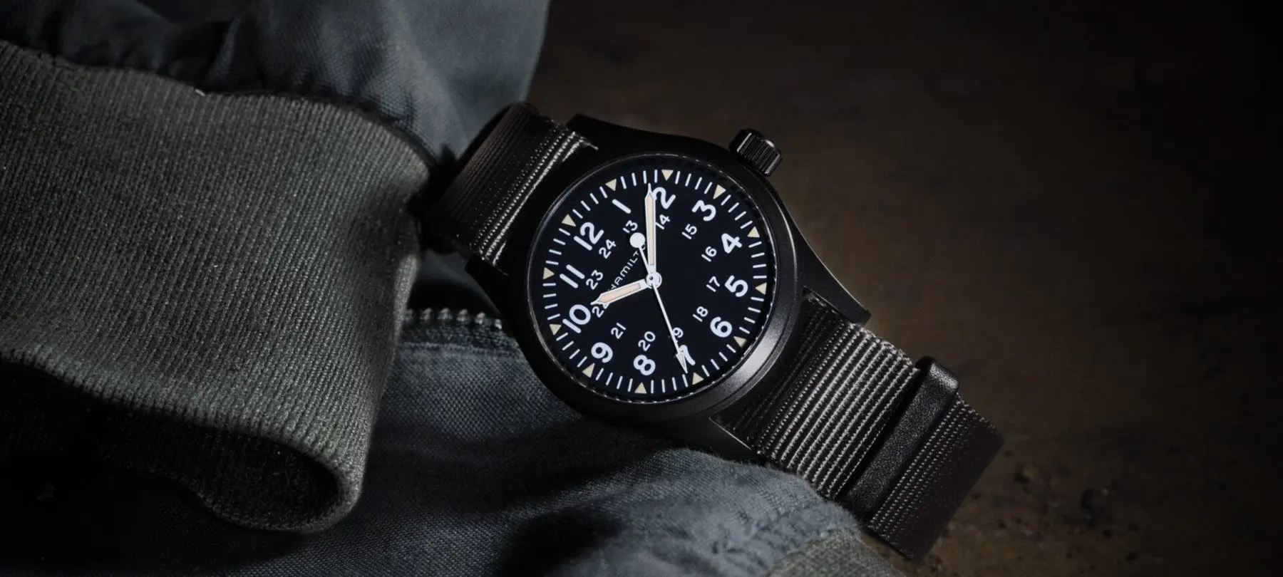 Hamilton Khaki Field Mechanical H69409930 Lifestyle
