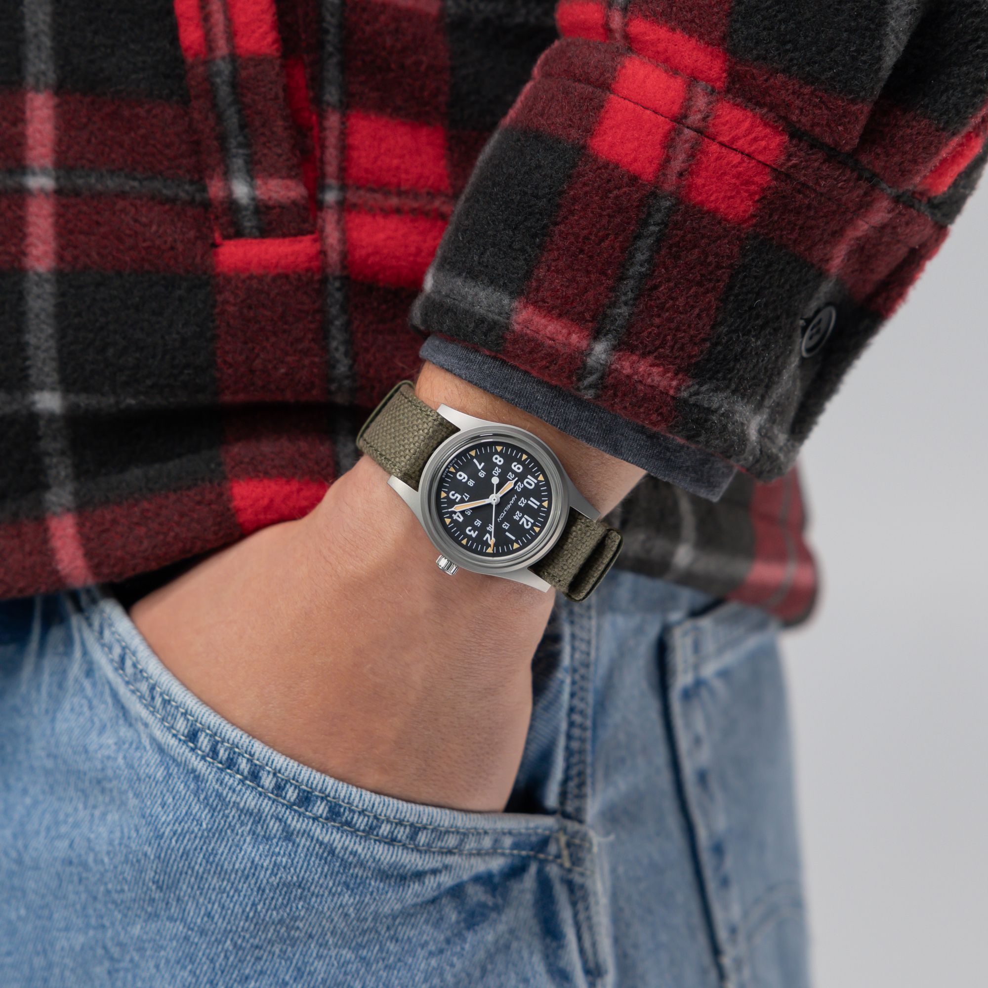 Khaki Field Mechanical 36mm worn on wrist