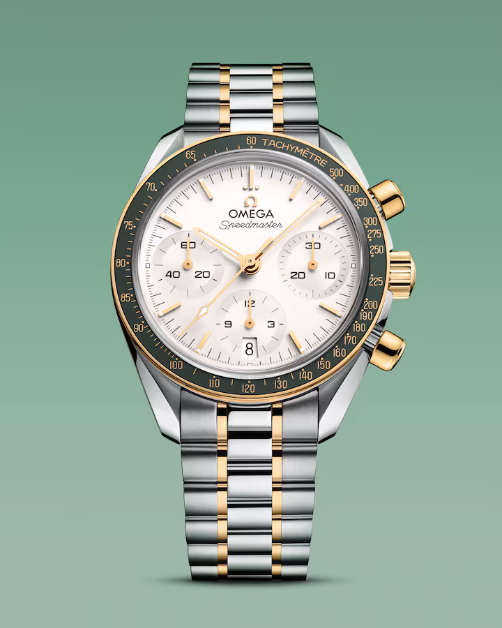 Speedmaster 38 Moonshine™ gold on steel white dial front facing