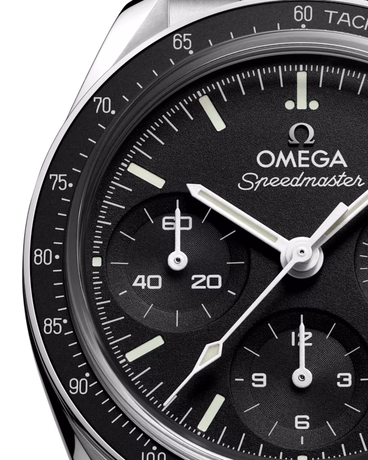 Speedmaster 38 black dial close up