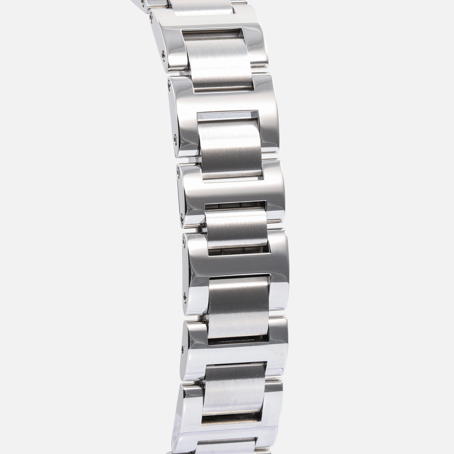 Close-up of the Cartier Ballon Bleu 33mm stainless steel bracelet with polished and brushed links