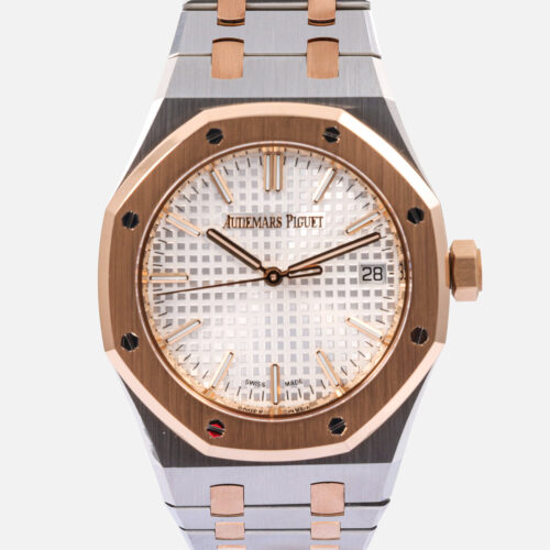 Front view of a pre-owned Audemars Piguet Royal Oak Selfwinding 37mm (Ref. 15550SR.OO.1356SR.02)