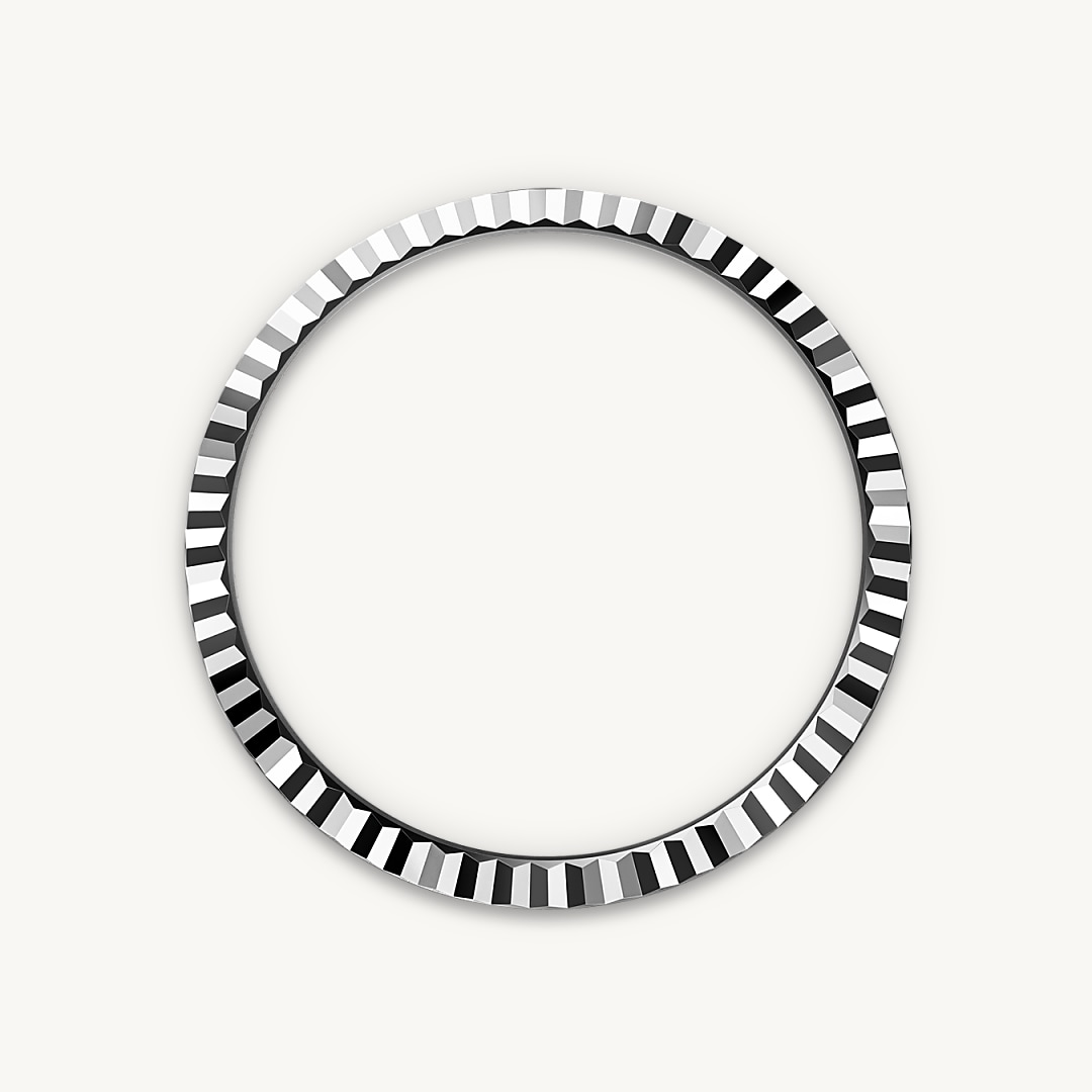 Fluted bezel