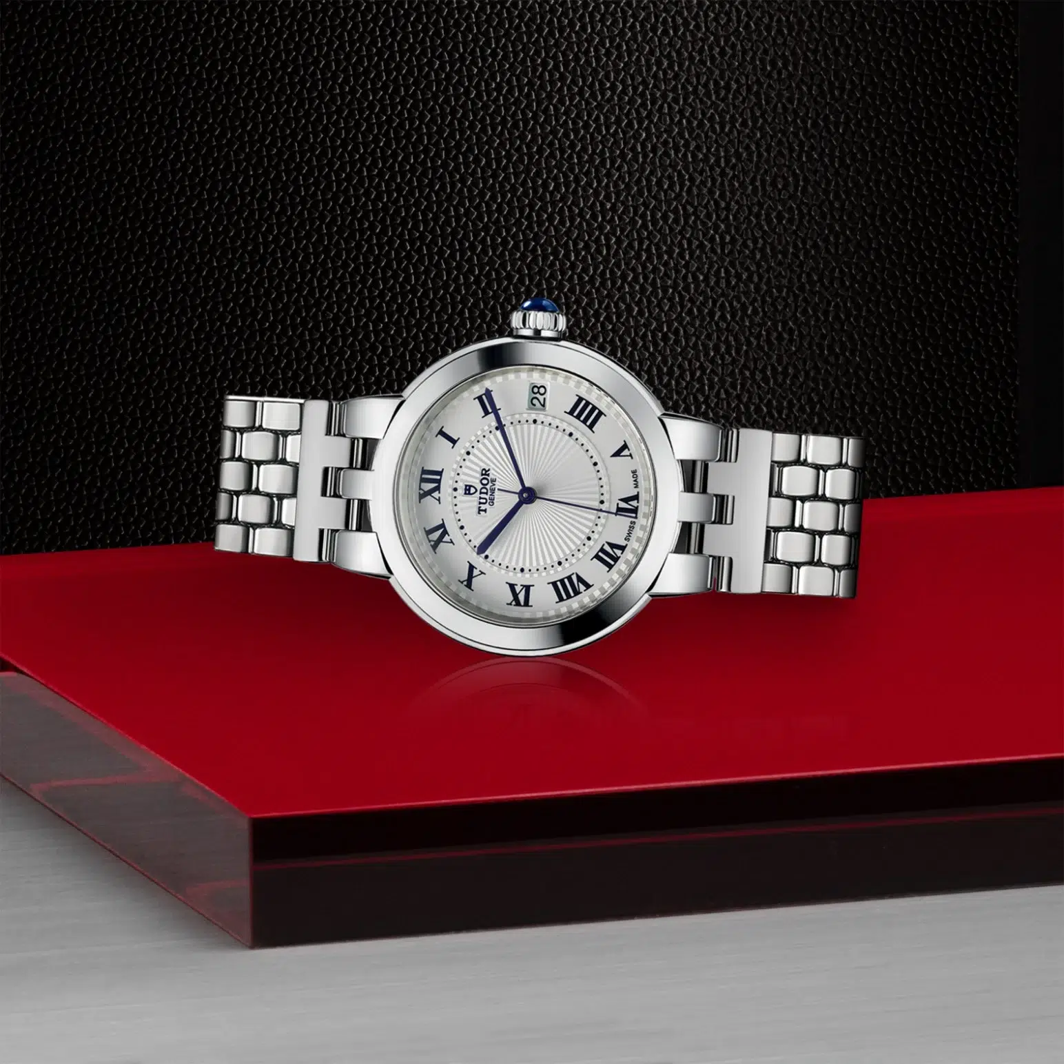 Tudor Clair De Rose on its side